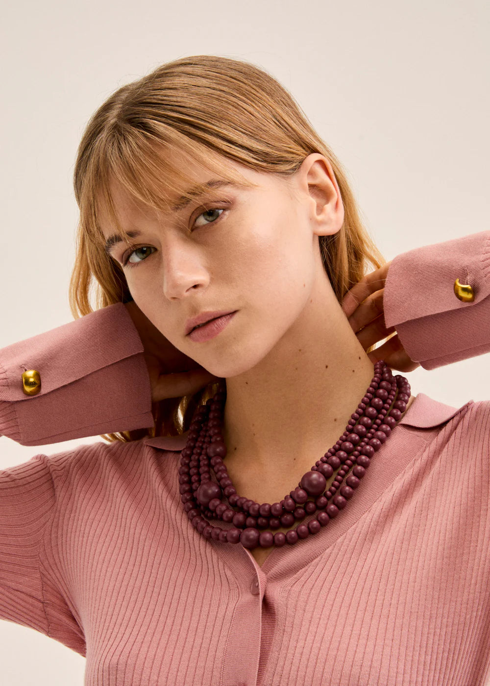 Collana multifilo con perle in legno UMA Nalì