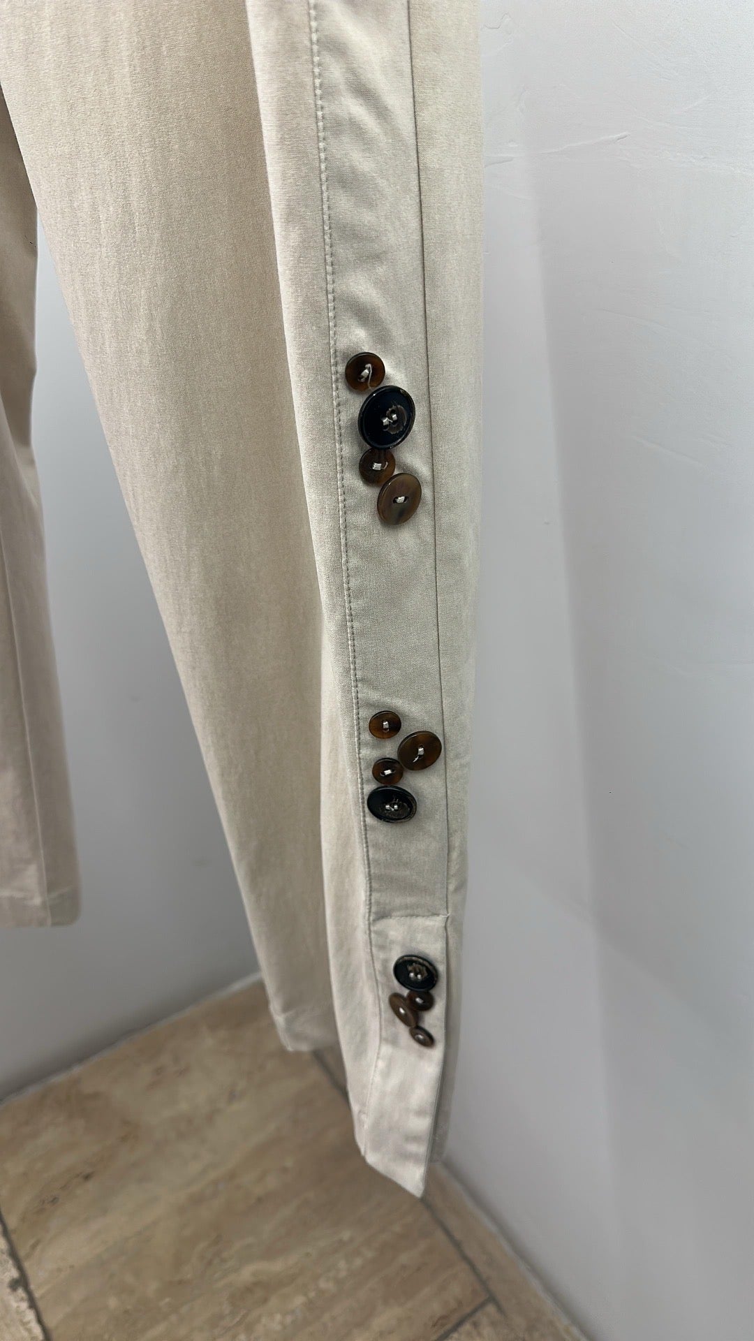 Pantalone multibottoni Tadashi