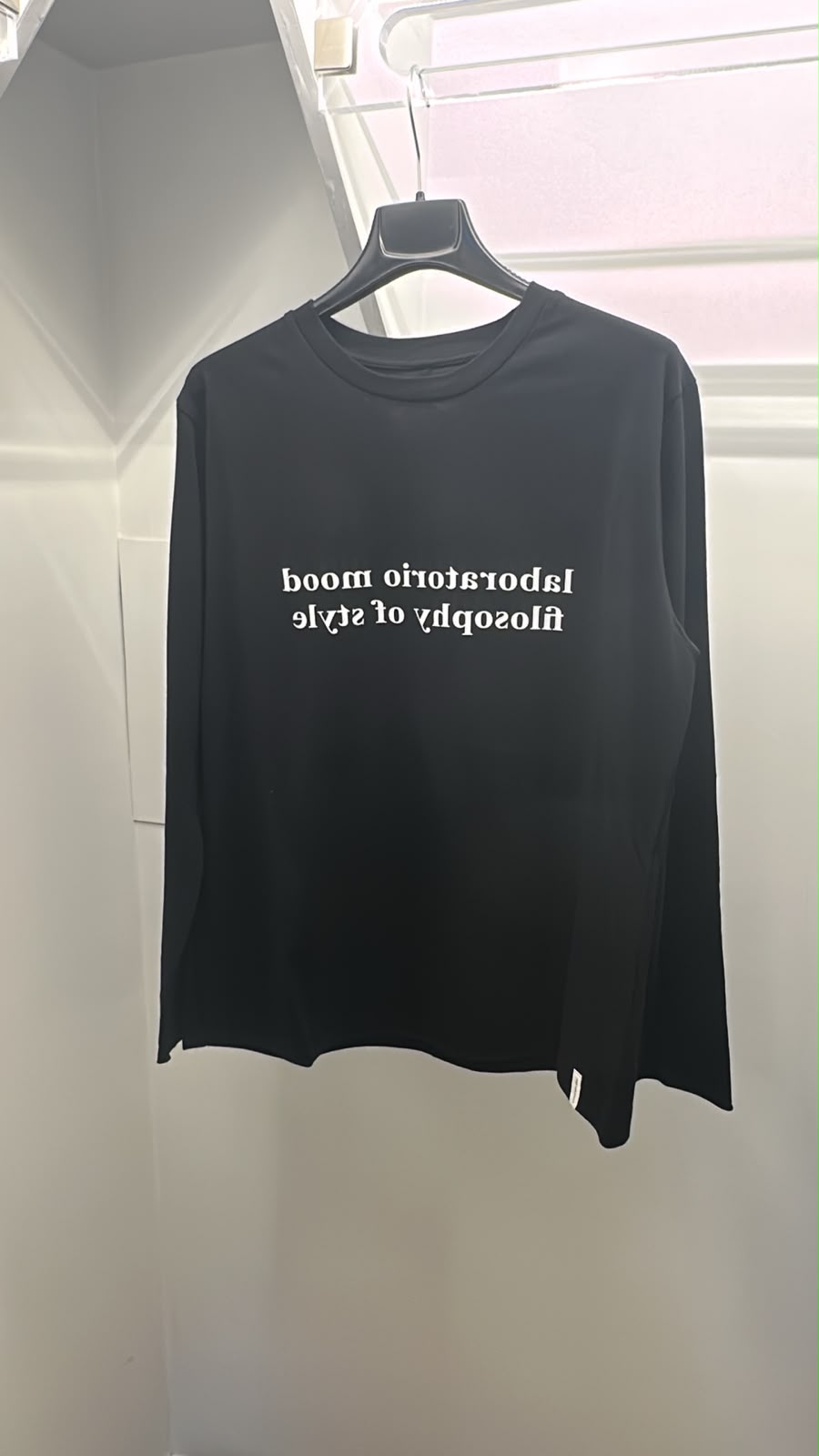 T-shirt con stampa LABORATORIO