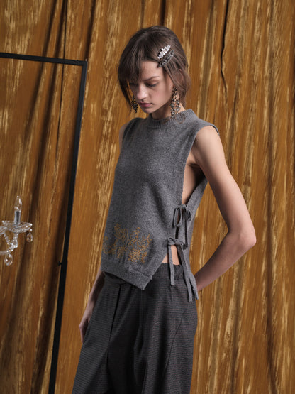 Gilet con laccetti e ricamo FLOOR