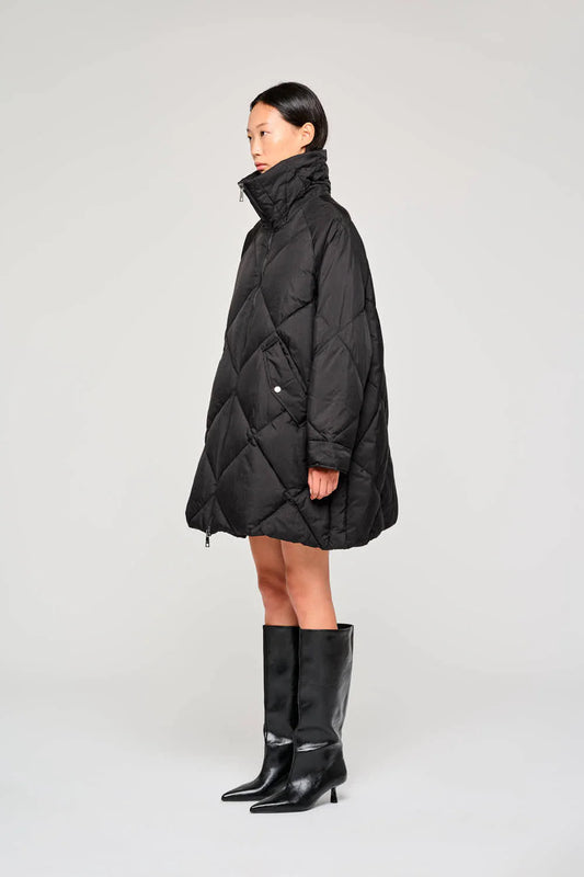 Piumino lungo ampio trapuntato OOFWear