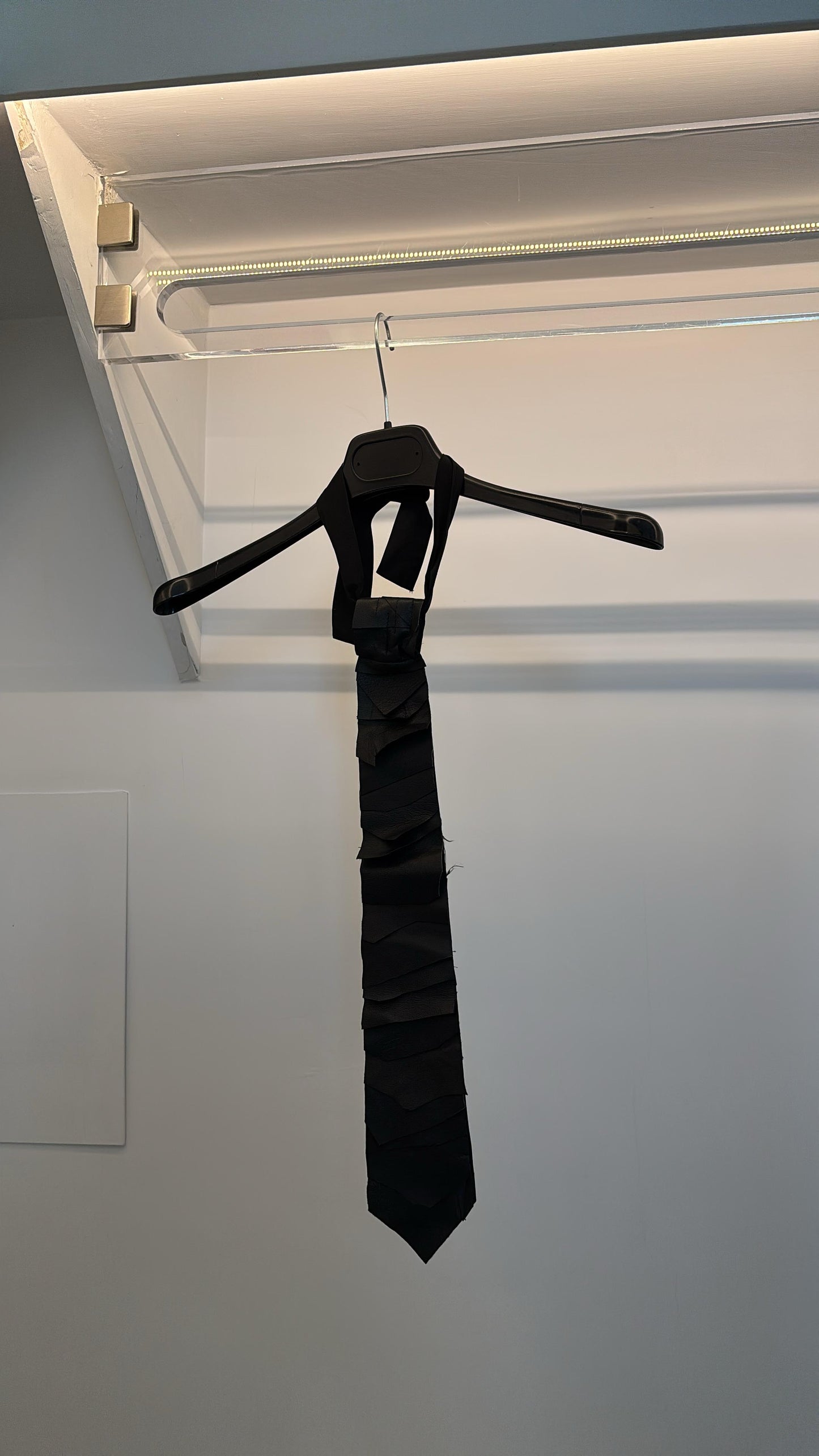 Cravattino in pelle Tadashi