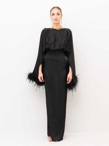 Abito lungo con maniche in piuma Dramée