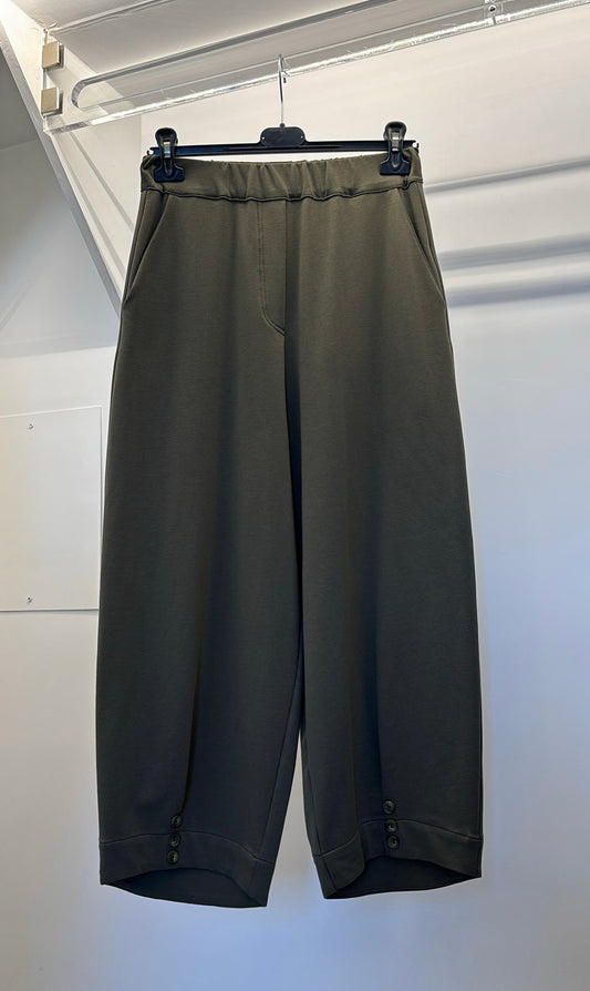 Pantalone svasato con bottoni Tadashi