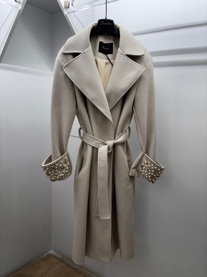 Cappotto con polsi gioiello Dramée