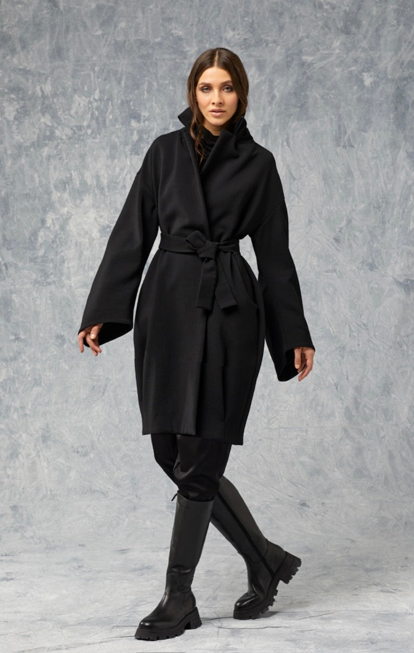 Cappotto ad uovo con cintura J'm Design