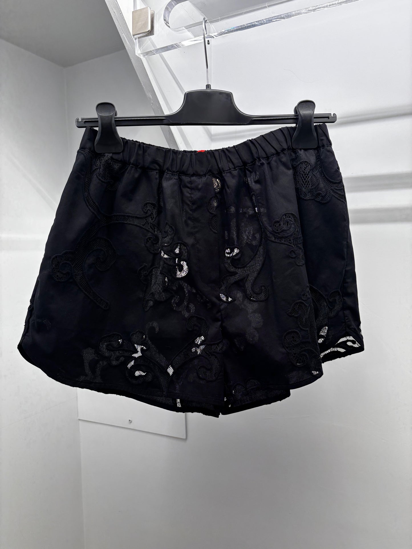 Shorts in pizzo Semicouture