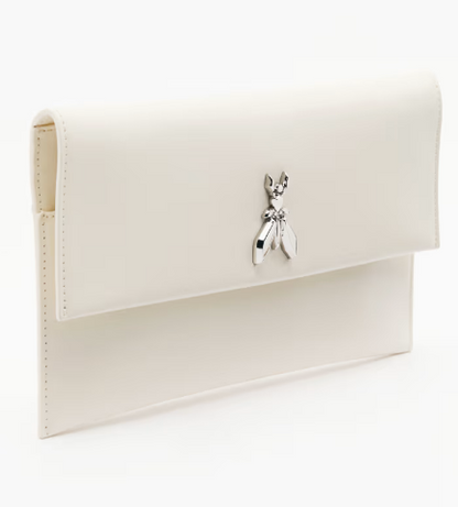 Pochette Fly in pelle con catena Patrizia Pepe
