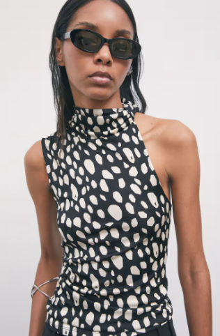 Top smanicato collo alto asimmetrico Patrizia Pepe