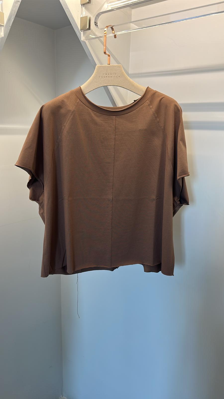 T-shirt over LABORATORIO