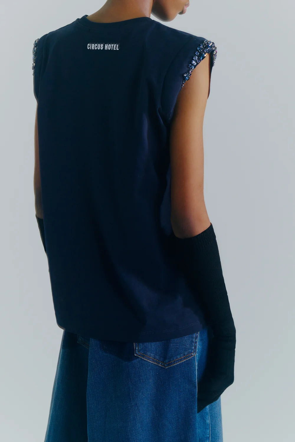 T-shirt senza maniche con strass Circus Hotel