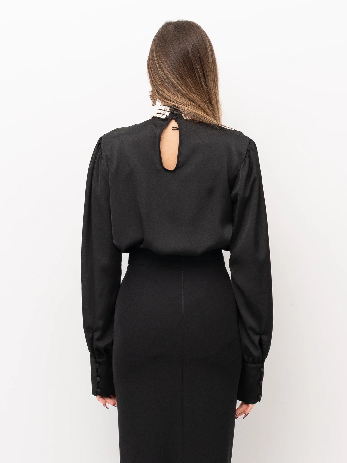 Blusa con collo gioiello Dramée